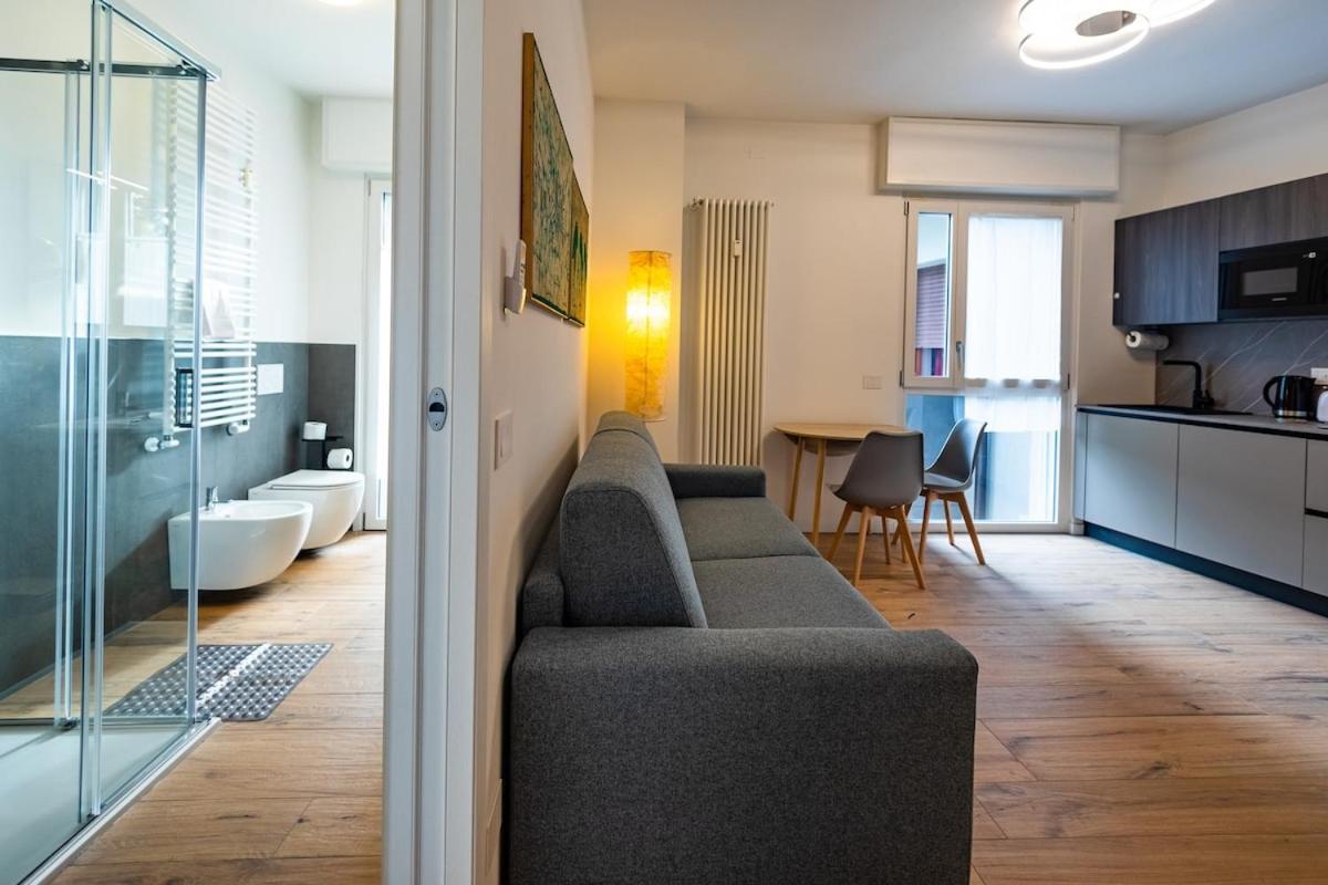 Modern Grey Flat In Appartamento *